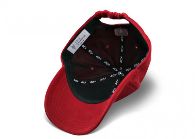 Le parasol de chapeau de papa de rouge violacé a courbé le logo de broderie de pleuche