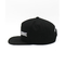Logo brodé blanc de fermeture de bord de chapeaux plats noirs en plastique de Snapback