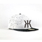 Façonnez à Bill plat blanc 5 taches 3D adapté aux besoins du client par chapeau de panneau le chapeau en caoutchouc de Hip Hop de logo pour l'homme