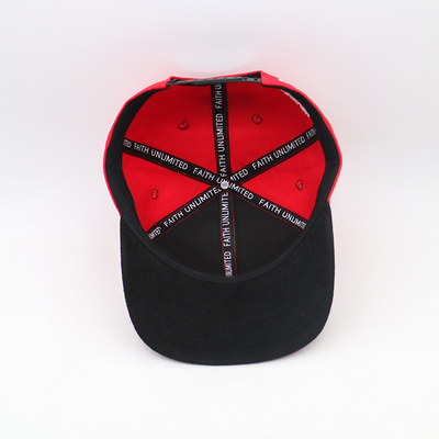 Le panneau 100% de dos droit de bord de sergé de coton de chapeaux plats de Snapback 3D a brodé le modèle de lettre unisexe