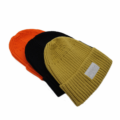 chapeau giflé tricoté chaud de 55cm Beanie Hats Winter Cuff Skull pour des femmes des hommes