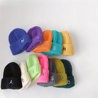 l'hiver 100pcs/Carton tricotent Beanie Hats avec la broderie/modèle vide