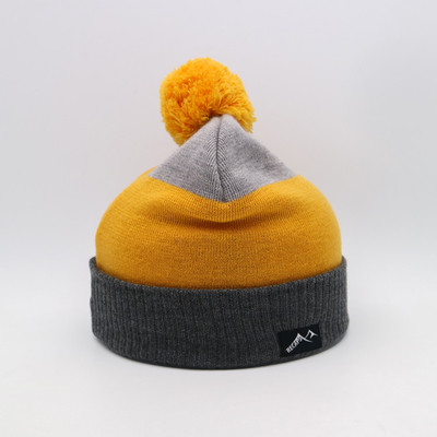 Bonnets légers en tricot de 58 cm pour la saison d'hiver en noir gris jaune
