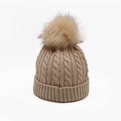 Chapeaux de bonnet en tricot unisexe de broderie dans le chapeau chaud doux de pompon de tricot de câble blanc
