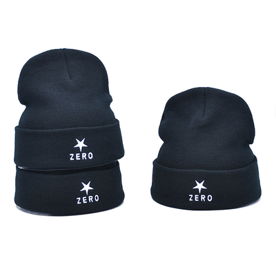 Le polyester 58CM d'OEM tricotent le logo de Beanie Hats With Custom Embroidery