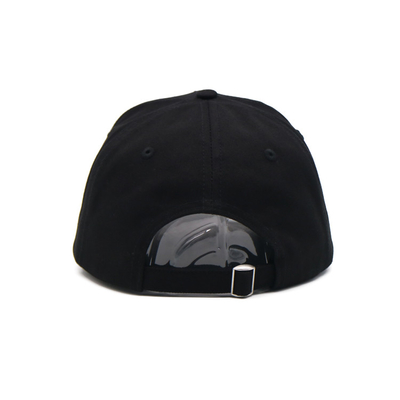 La casquette de baseball de 6 panneaux fournit des oeillets le match 6 piquant que la couleur de tissu coud renforcé