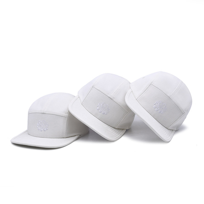Chapeau à bord plat à 5 panneaux avec protection solaire à la mode et chapeau de sport réglable pour l'été