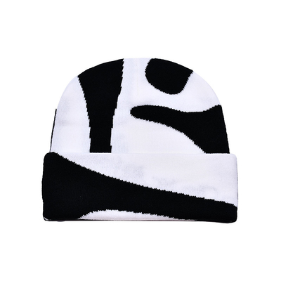 Modèle de broderie Chapeaux à bonnet personnalisés pour la saison hivernale et le confort