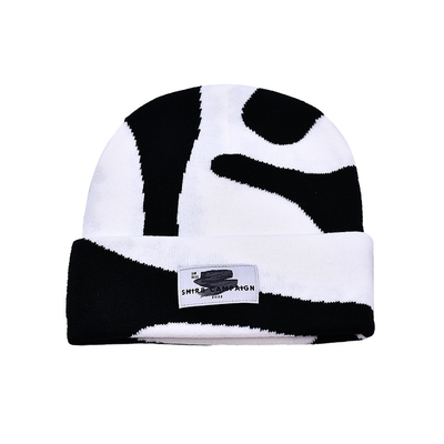 Modèle de broderie Chapeaux à bonnet personnalisés pour la saison hivernale et le confort