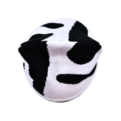 Modèle de broderie Chapeaux à bonnet personnalisés pour la saison hivernale et le confort