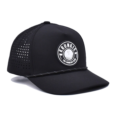 Logo en caoutchouc PVC sur mesure Chapeau de camion 5 panneaux imperméable au laser trous de corde Chapeau de golf de course Chapeau de sport pour homme