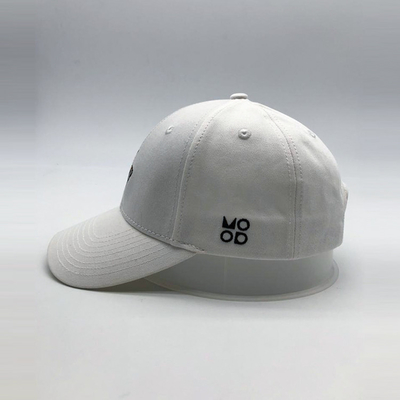 Casquette de base-ball en coton brodé à 6 panneaux, avec forme non structurée et sangle réglable