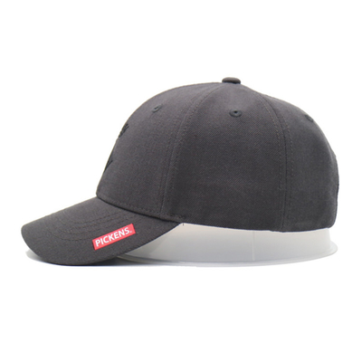 Personnalisez le bonnet de baseball en coton 6 panneaux avec une forme structurée avec un logo brodé