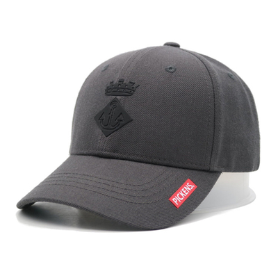 Personnalisez le bonnet de baseball en coton 6 panneaux avec une forme structurée avec un logo brodé