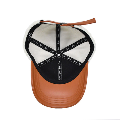 Une casquette de base-ball en coton élégant avec des coutures correspondantes