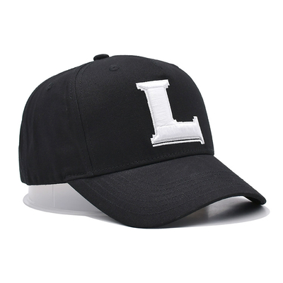 Casquette de base-ball sur mesure brodée avec coutures renforcées couronne de profil et sangle réglable