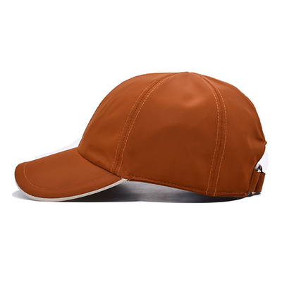 Capuchons personnalisés avec bord incurvé et fermeture de boucle métallique réglable