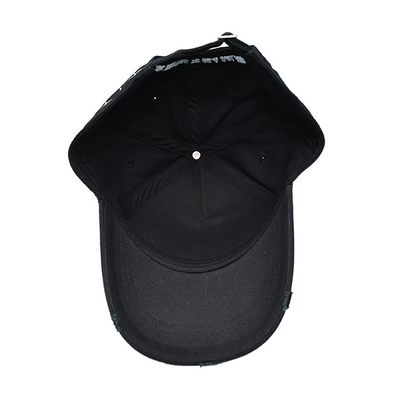 Une casquette de baseball brodée avec une boucle métallique personnalisée peut remplacer votre logo