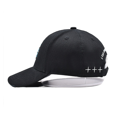 Une casquette de baseball brodée avec une boucle métallique personnalisée peut remplacer votre logo