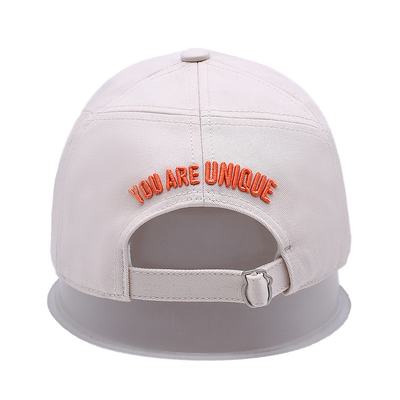 Caps de baseball personnalisés de saison entière Caps de baseball blancs avec un savoir-faire détaillé