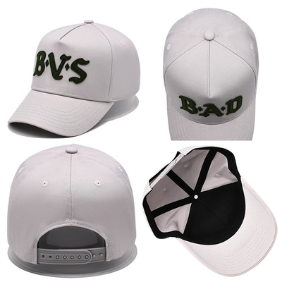 Visor incurvé, casquette de baseball à cinq panneaux avec couture pour faire correspondre la couleur du tissu au patch fixé