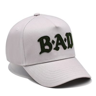 Visor incurvé, casquette de baseball à cinq panneaux avec couture pour faire correspondre la couleur du tissu au patch fixé