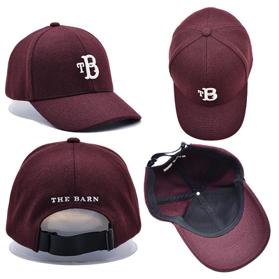Une casquette de base-ball de 6 panneaux avec fermeture réglable et bande de coton