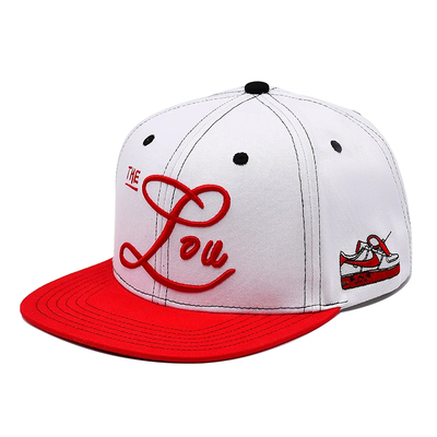 Des chapeaux à rayures plates avec des logos personnalisés