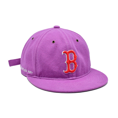 Cap en rose 6 panneaux personnalisé avec visor plat et logo broderie 3D