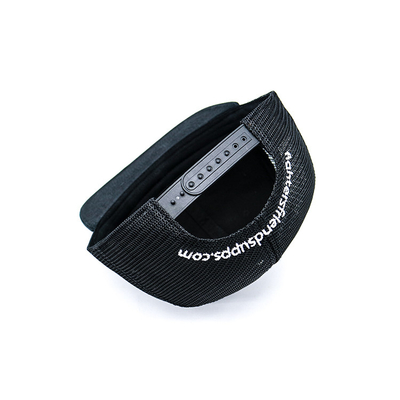 Capuchon de camionneur brodé / Capuchon de camionneur Snapback avec Snapback en plastique et logo personnalisé