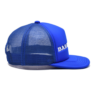 Logo brodé Chapeau de toute saison 6 panneaux Casquettes construites avec visière d'éponge et panneau avant