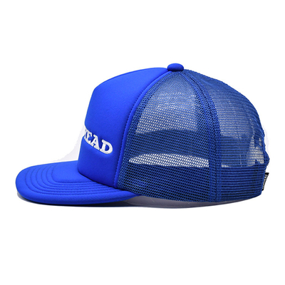Logo brodé Chapeau de toute saison 6 panneaux Casquettes construites avec visière d'éponge et panneau avant
