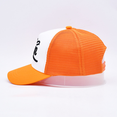 Unisexe 5 Panneau Trucker Cap personnalisé 3d brodé bord courbe satinée bordée chapeaux à dos en maille orange
