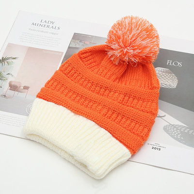 Chapeau d'automne et d'hiver à l'allure des bonnets tricotés Skully à la mode chaud avec pompom Pelle pom pom pom pour femmes Double couleur bonnet de mode