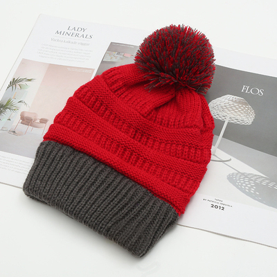 Chapeau d'automne et d'hiver à l'allure des bonnets tricotés Skully à la mode chaud avec pompom Pelle pom pom pom pour femmes Double couleur bonnet de mode