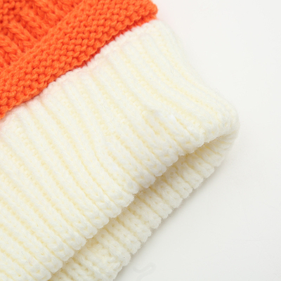 Chapeau d'automne et d'hiver à l'allure des bonnets tricotés Skully à la mode chaud avec pompom Pelle pom pom pom pour femmes Double couleur bonnet de mode