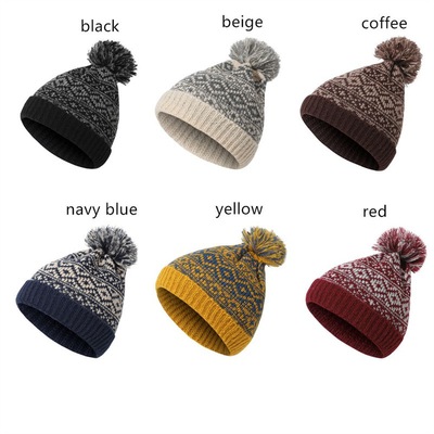 Marque d' hiver, chapeaux de fourrure, pom-poms, bonnets à tricot, chapeau épais, bonnets de femmes, bonnets de femmes, bonnets de femmes.