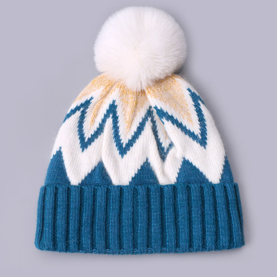 Des bonnets brodés personnalisés, en tricot d'hiver, à rayures, à motifs, chauds, doux, pompeux, puff, imprimés