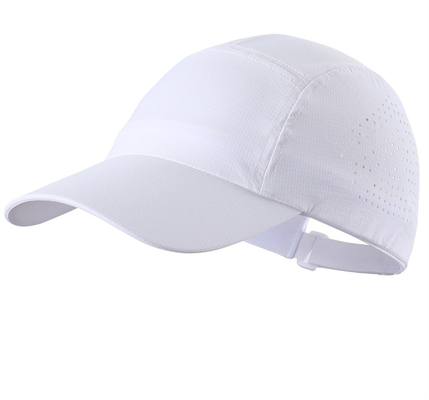 Chapeau de sport perforé coupe laser imperméable à l'eau de haute qualité chapeau de baseball de sport sec rapide