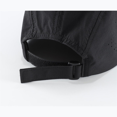 Chapeau de sport perforé coupe laser imperméable à l'eau de haute qualité chapeau de baseball de sport sec rapide