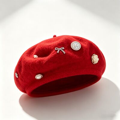Béret mélange de laine rouge avec une grande durabilité pour toutes les saisons et taille personnalisée