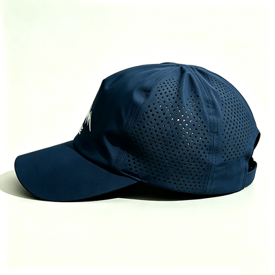 Une taille unique convient à toutes les casquettes sportives personnalisées offrant des coutures à bord courbe et contrastées parfaites pour les événements sportifs d'entreprise