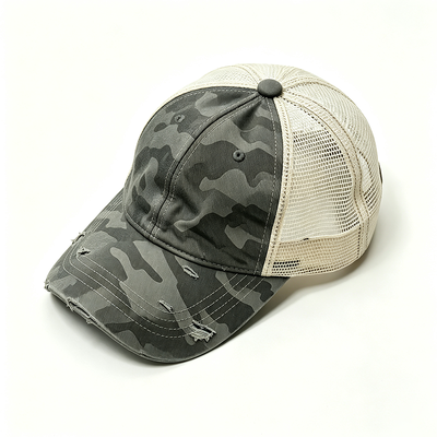 Casquette de camionneur à visière incurvée camouflage délavé avec structure construite, dos en maille durable et fermeture à pression réglable pour un port quotidien